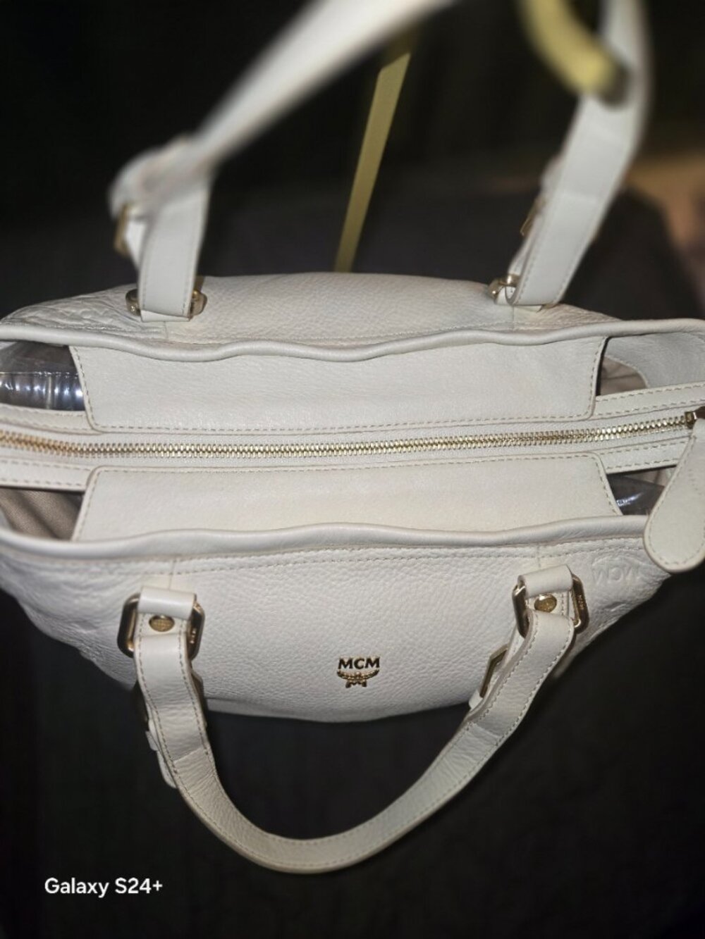 ✨ MCM White Pebbled Leather Tote Bag ✨ - Picture 3 of 6